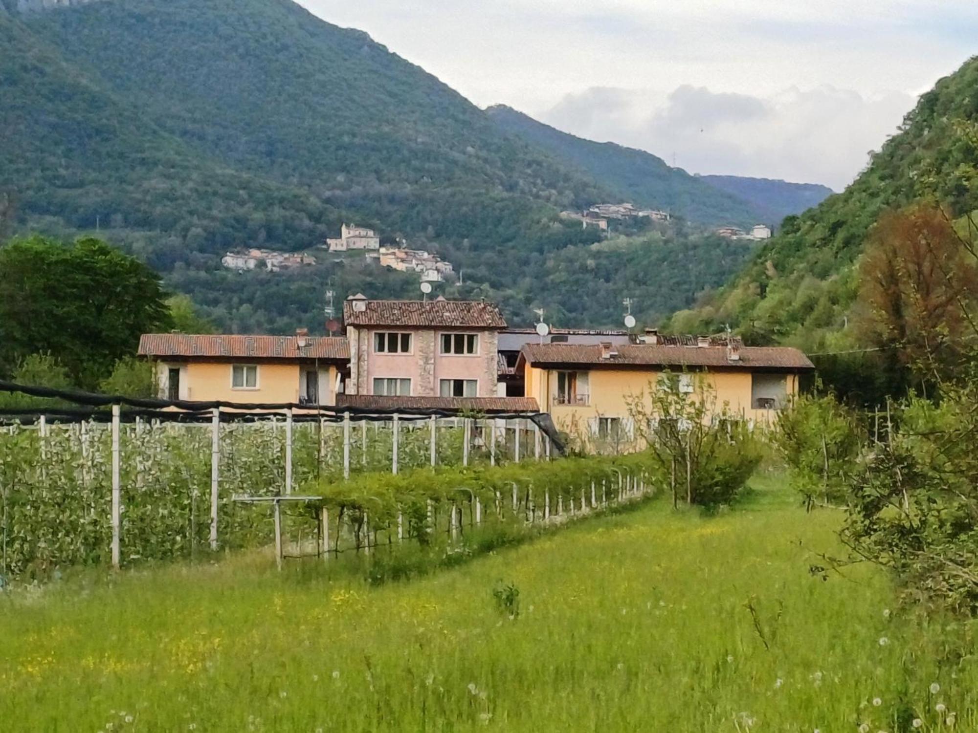 Apartament Cascina Legnago Trilocale A 6 Chilometri Da Salo' Villanuova sul clisi Zewnętrze zdjęcie